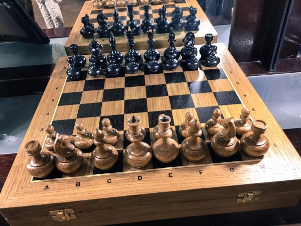 О шахматных фигурах, их расстановке и ценности