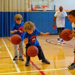 osnovnye-priyomy-detskogo-basketbola-kotorye-pomogut-osvoit-pravila