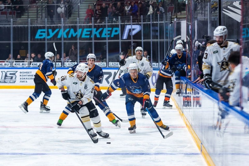 Хоккейный сезон завершен: «Адмирал» порадовал болельщиков ярким шоу (ФОТО)