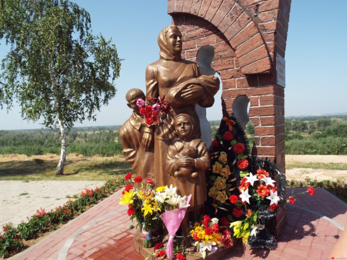 Памятник матерям и детям Сталинграда