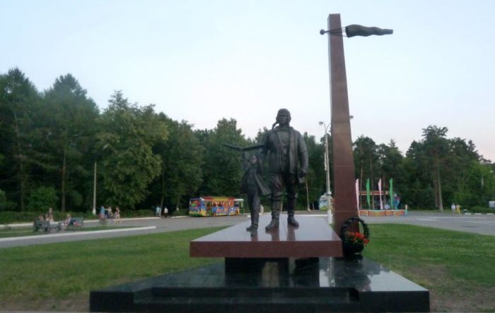 Памятник авиаторам, погибшим в годы Великой Отечественной войны